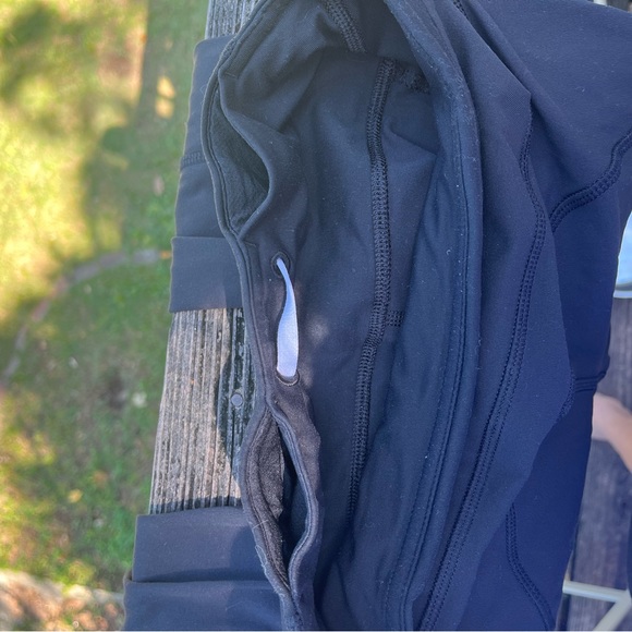 Lululemon Special Edition Black Reflective Grid Leggings Size 2 - Picture 9 of 10